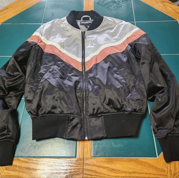 Jacket - Picture 2 of 3